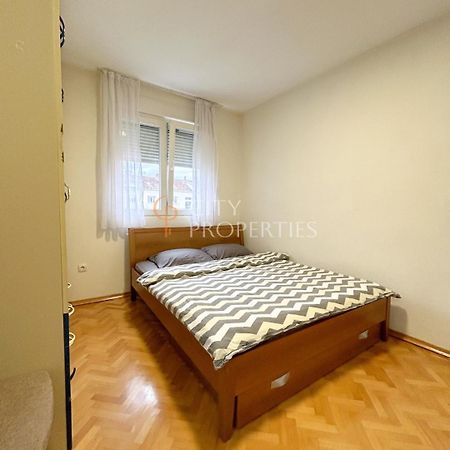 Charming And Lovely Apartment In Podgorica Center Bagian luar foto
